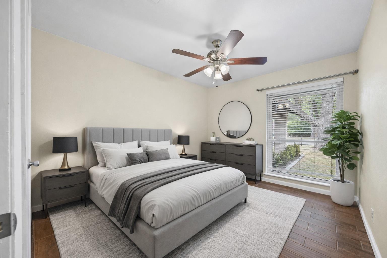 9215 Hunters Trace E Austin TX 78758