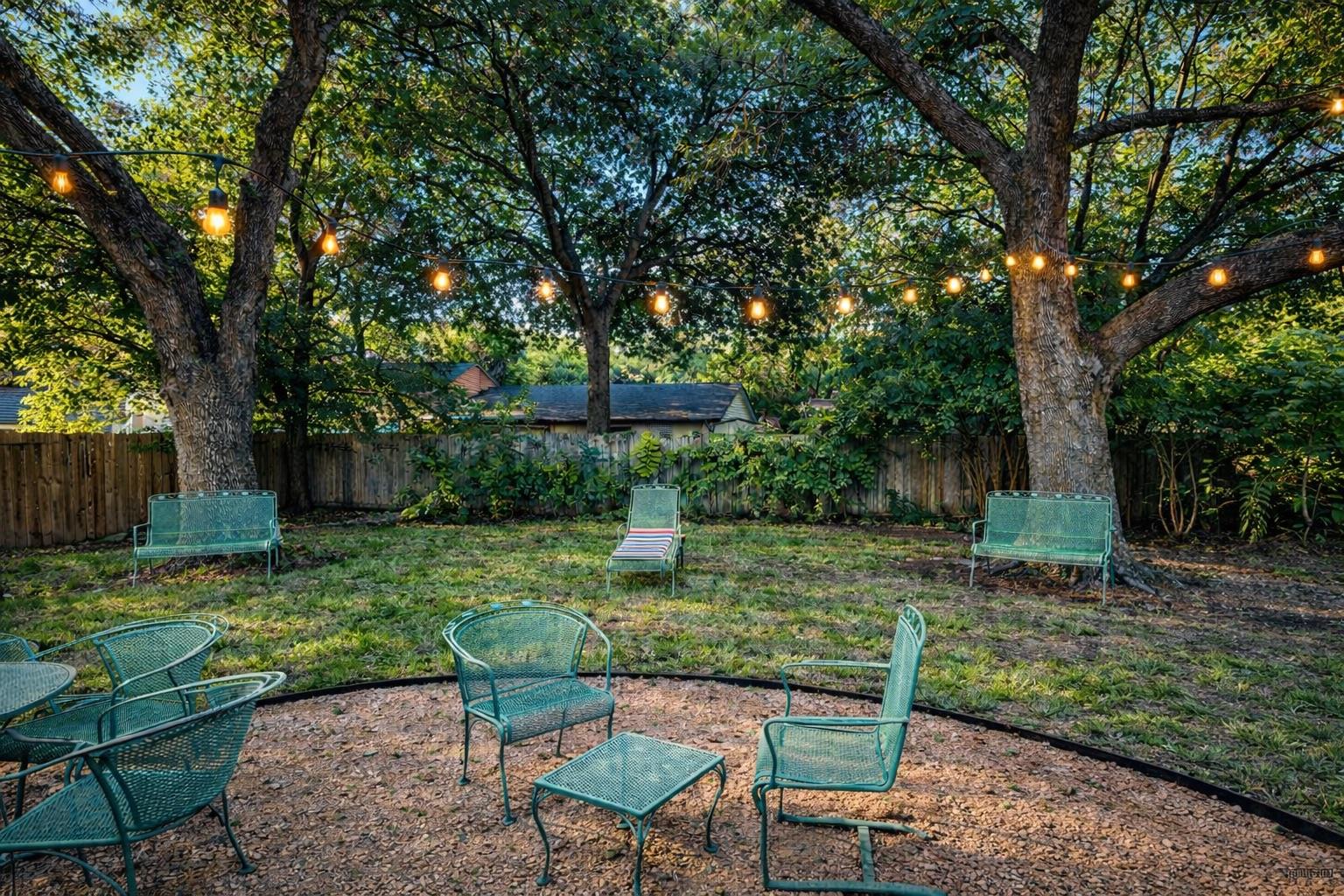 9215 Hunters Trace E Austin TX 78758
