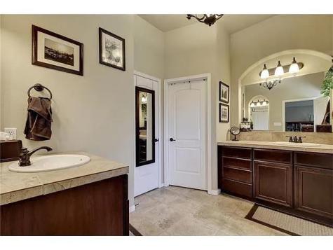 1008 Blackman Court Hutto TX 78634