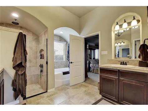 1008 Blackman Court Hutto TX 78634
