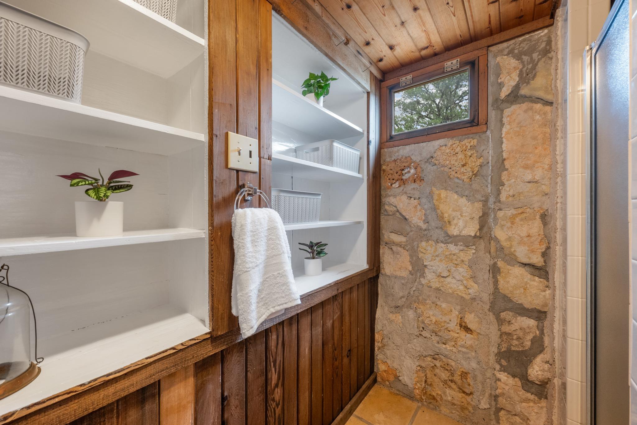 1106 Hurst Hollow Austin TX 78734