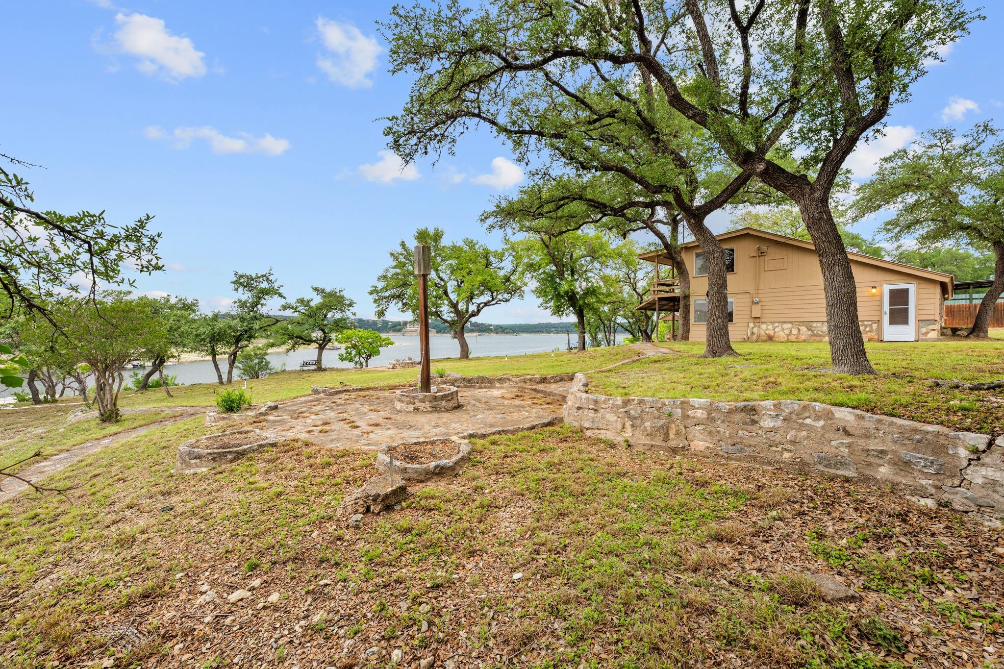 1106 Hurst Hollow Austin TX 78734