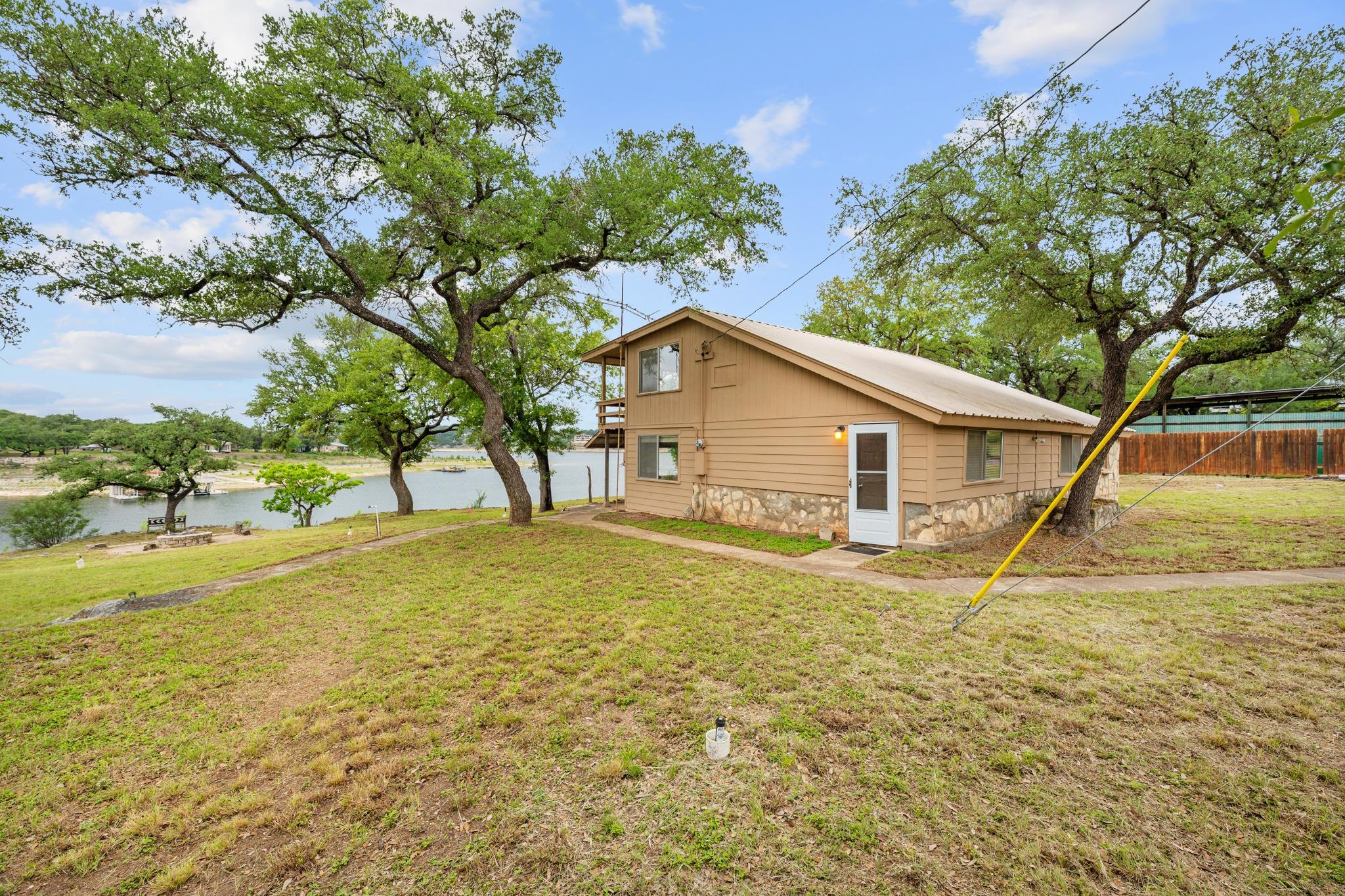 1106 Hurst Hollow Austin TX 78734