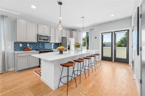 814 N Bluff Drive Austin TX 78745