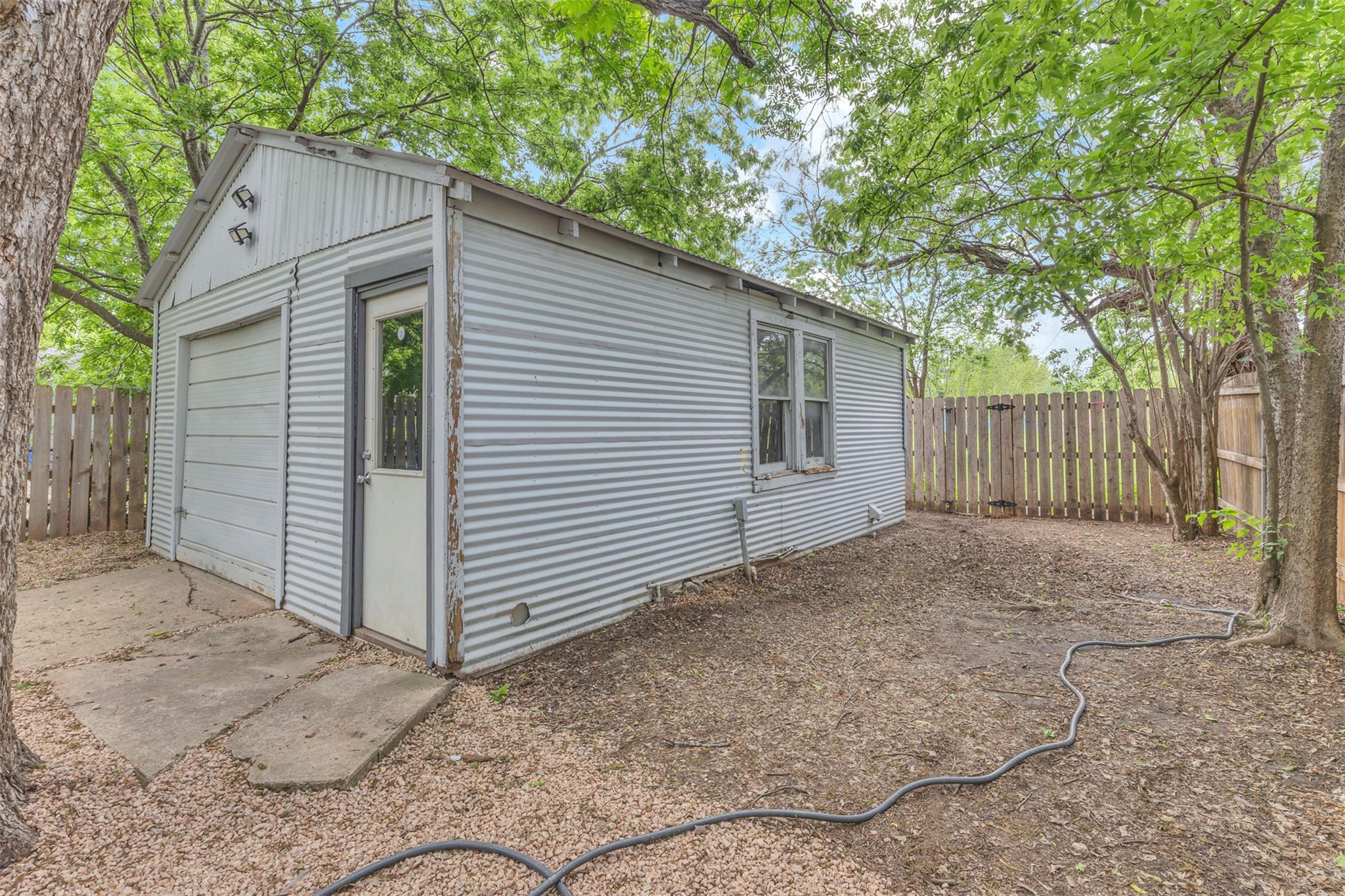 6409 Felix Avenue Austin TX 78741
