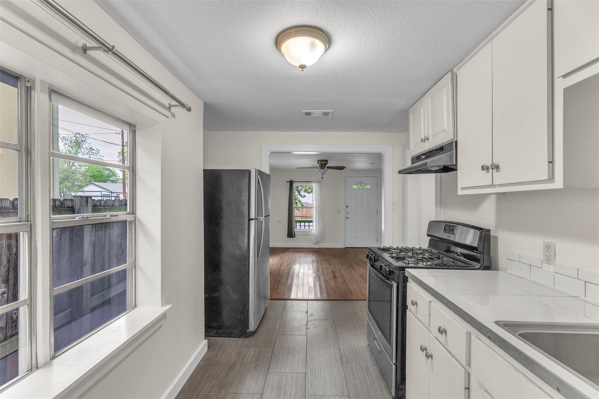 6409 Felix Avenue Austin TX 78741
