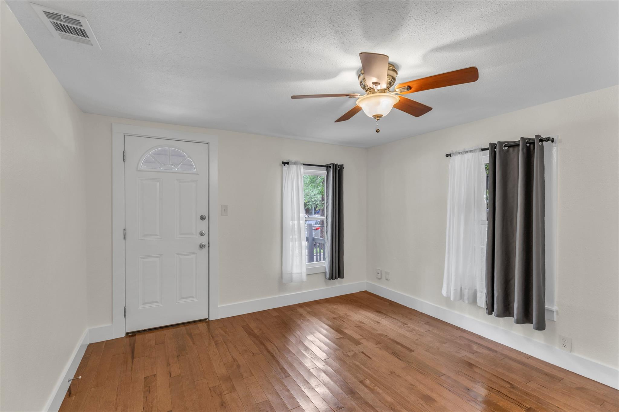 6409 Felix Avenue Austin TX 78741