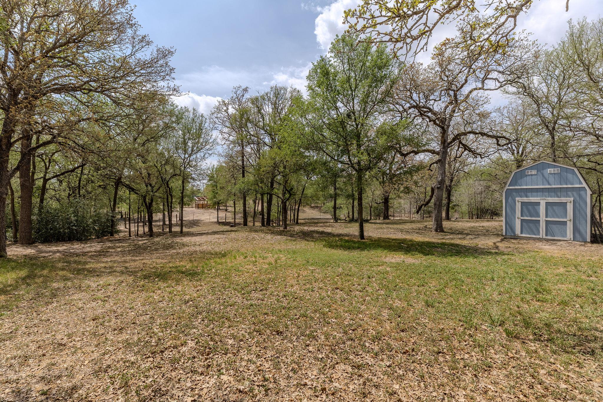 202 The Oaks Boulevard Elgin TX 78621