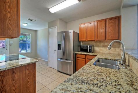 913 Dexter Drive Leander TX 78641