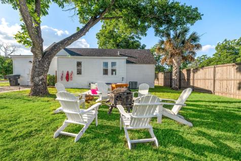 703 E Highway Street Fredericksburg TX 78624