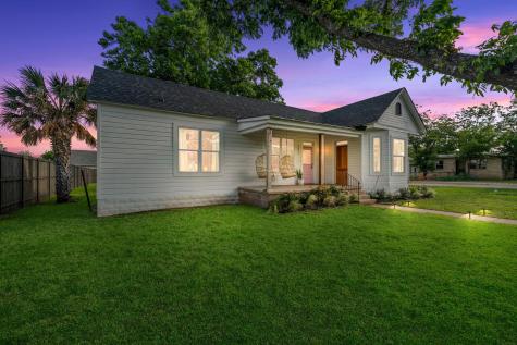 703 E Highway Street Fredericksburg TX 78624
