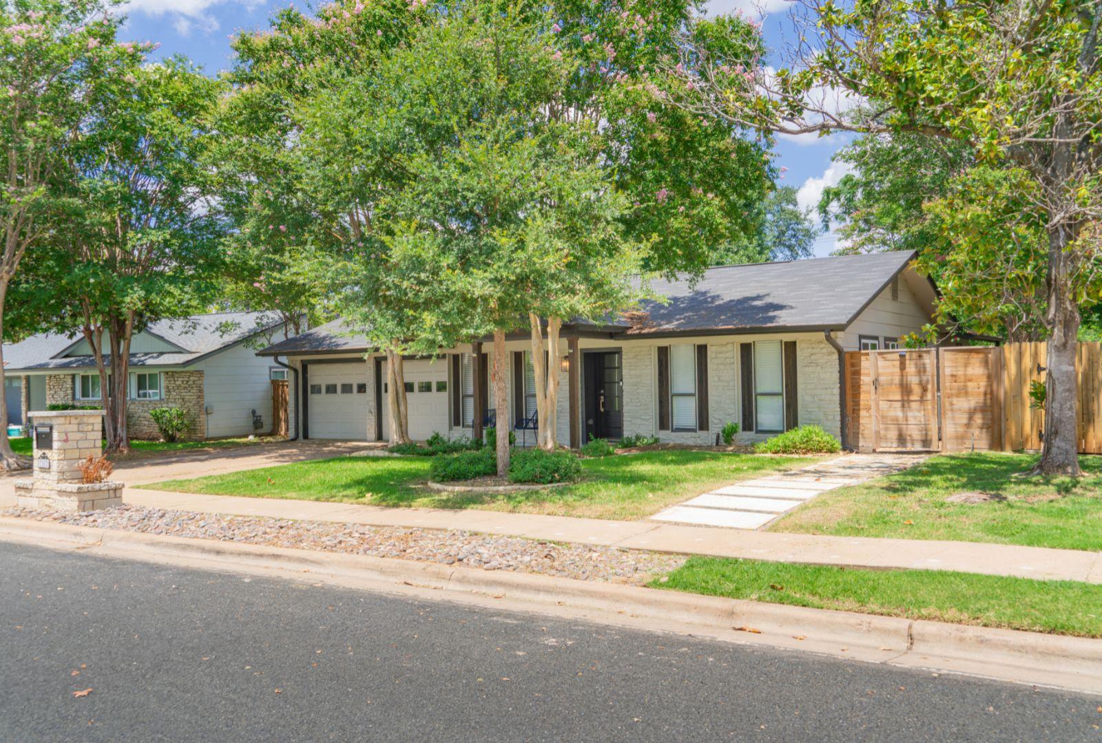 7002 Whispering Oaks Drive Austin TX 78745