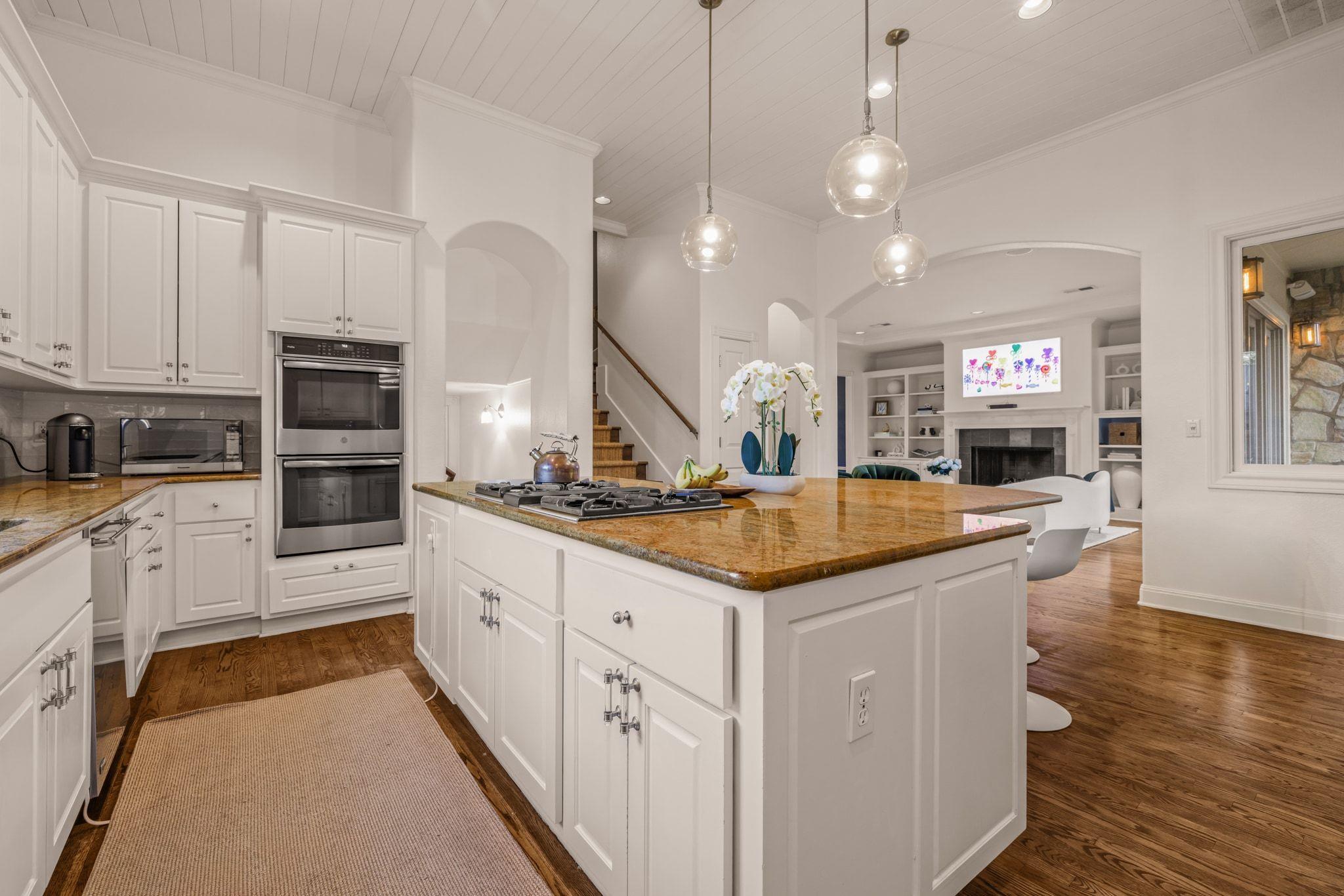 2703 Mccullough Street Austin TX 78703