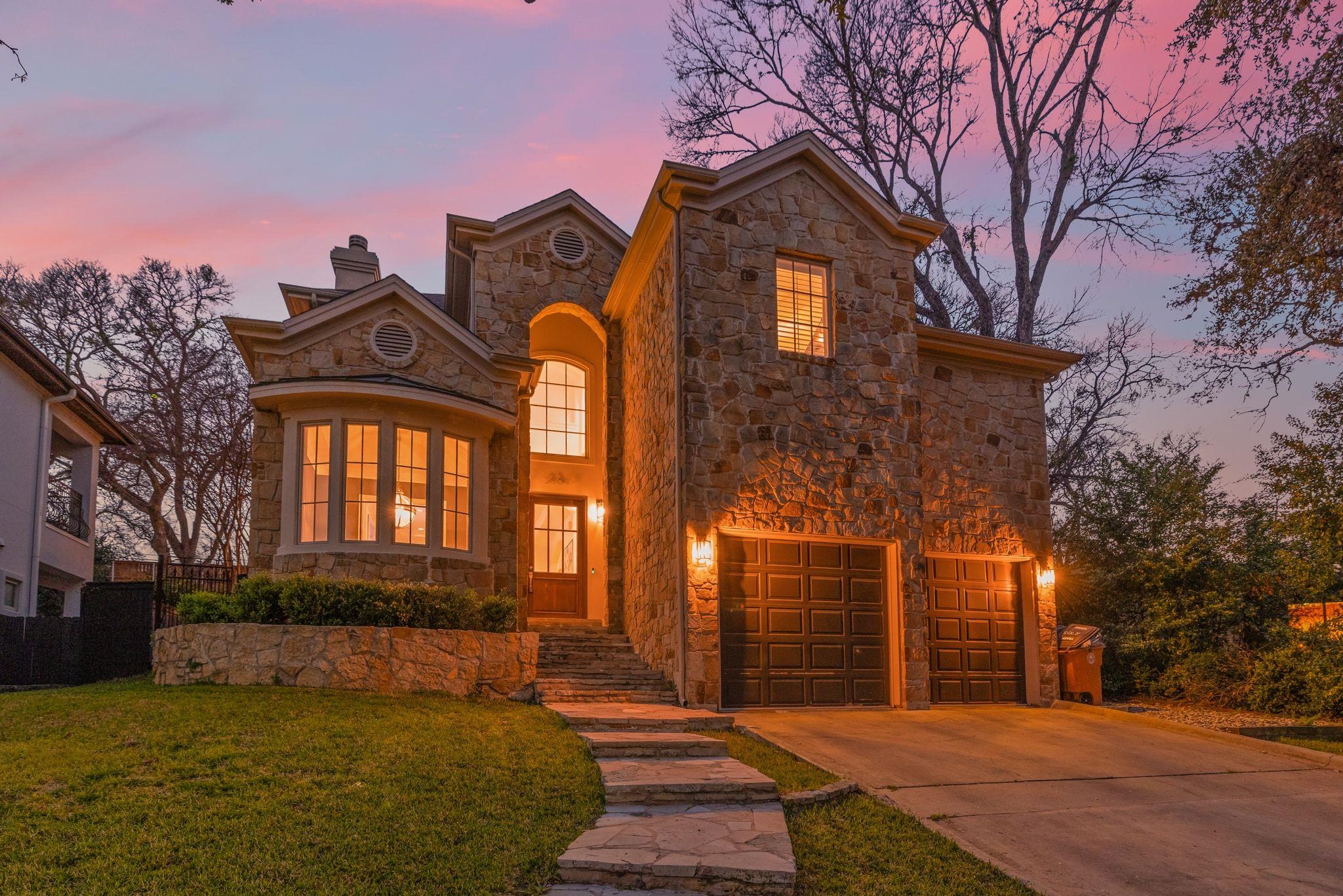 2703 Mccullough Street Austin TX 78703