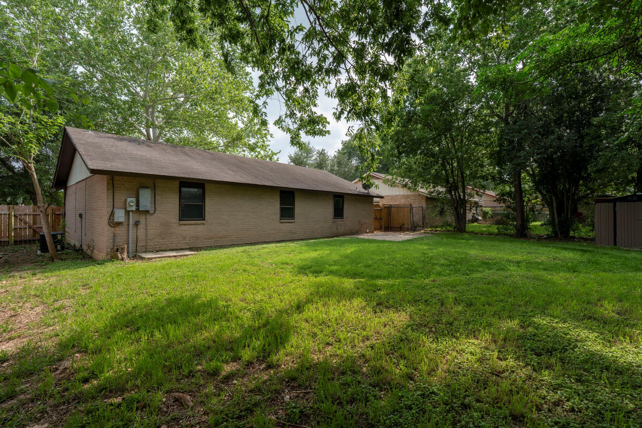 903 Mimosa Drive Lockhart TX 78644