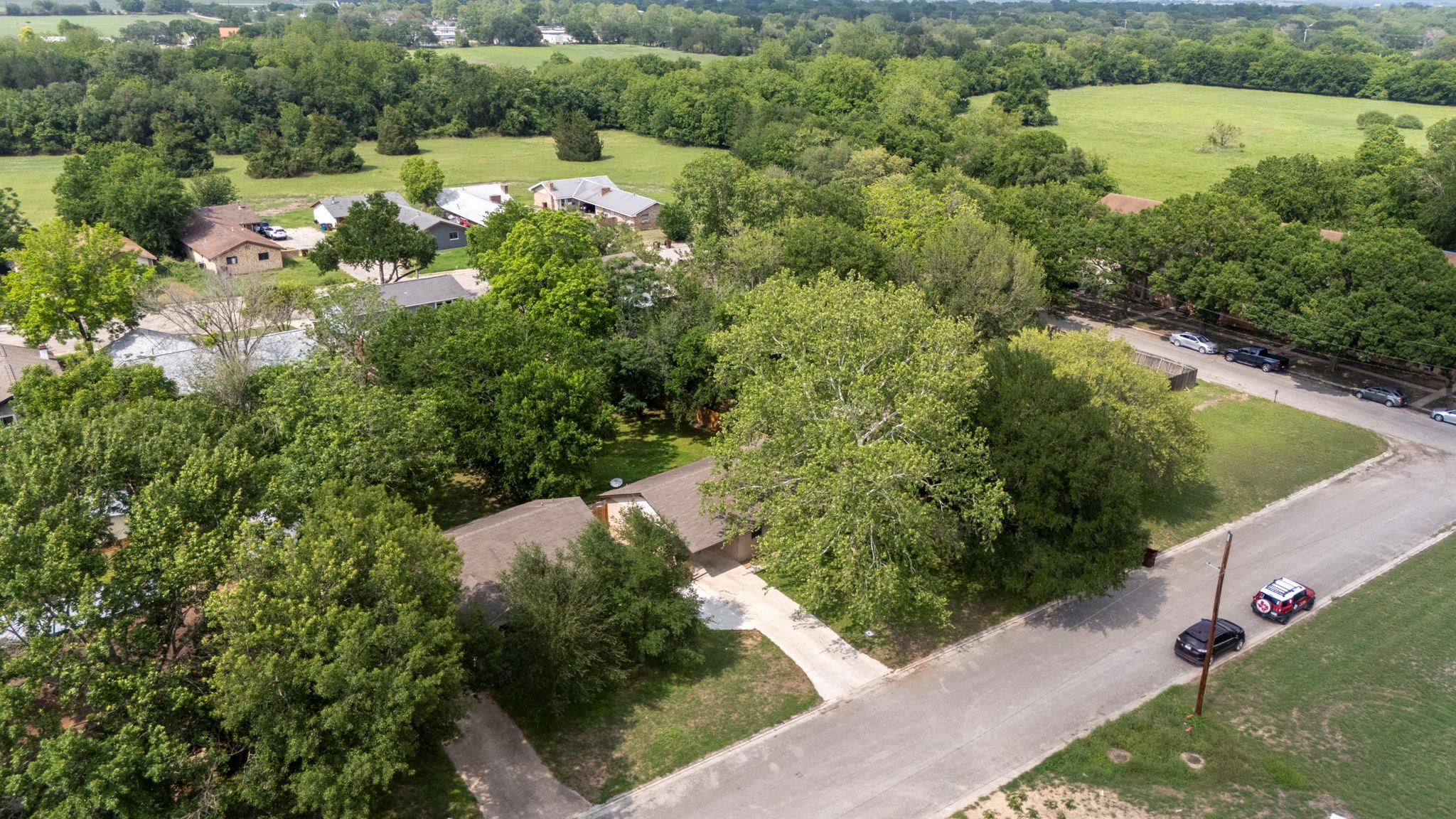 903 Mimosa Drive Lockhart TX 78644