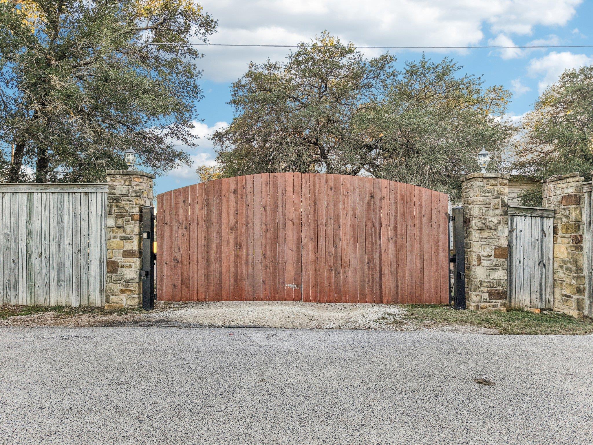 24333 Pedernales Cliff Trail Spicewood TX 78669