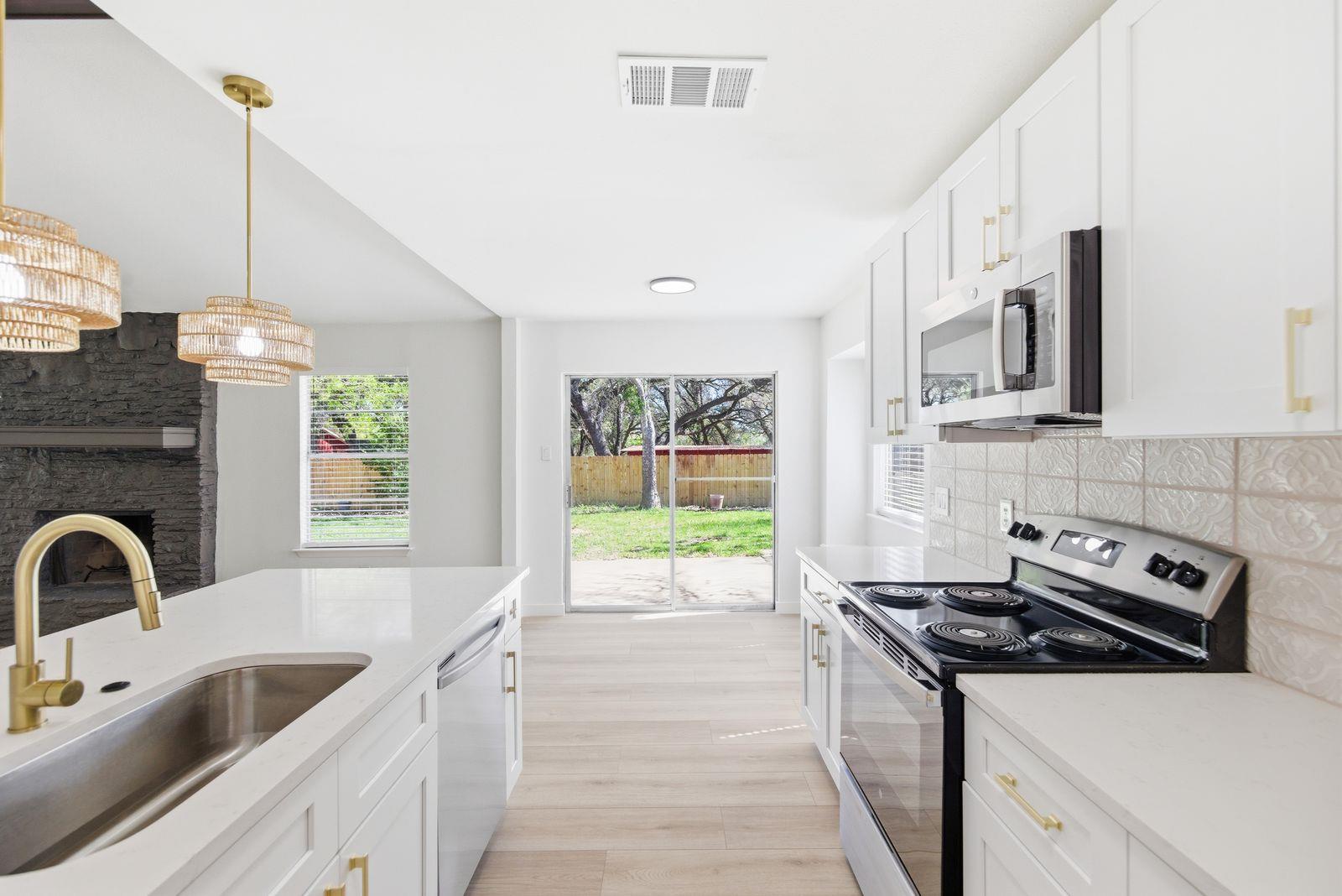 600 County Glen Street Leander TX 78641