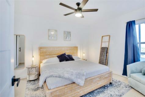 221 Hilltop Drive Dripping Springs TX 78620