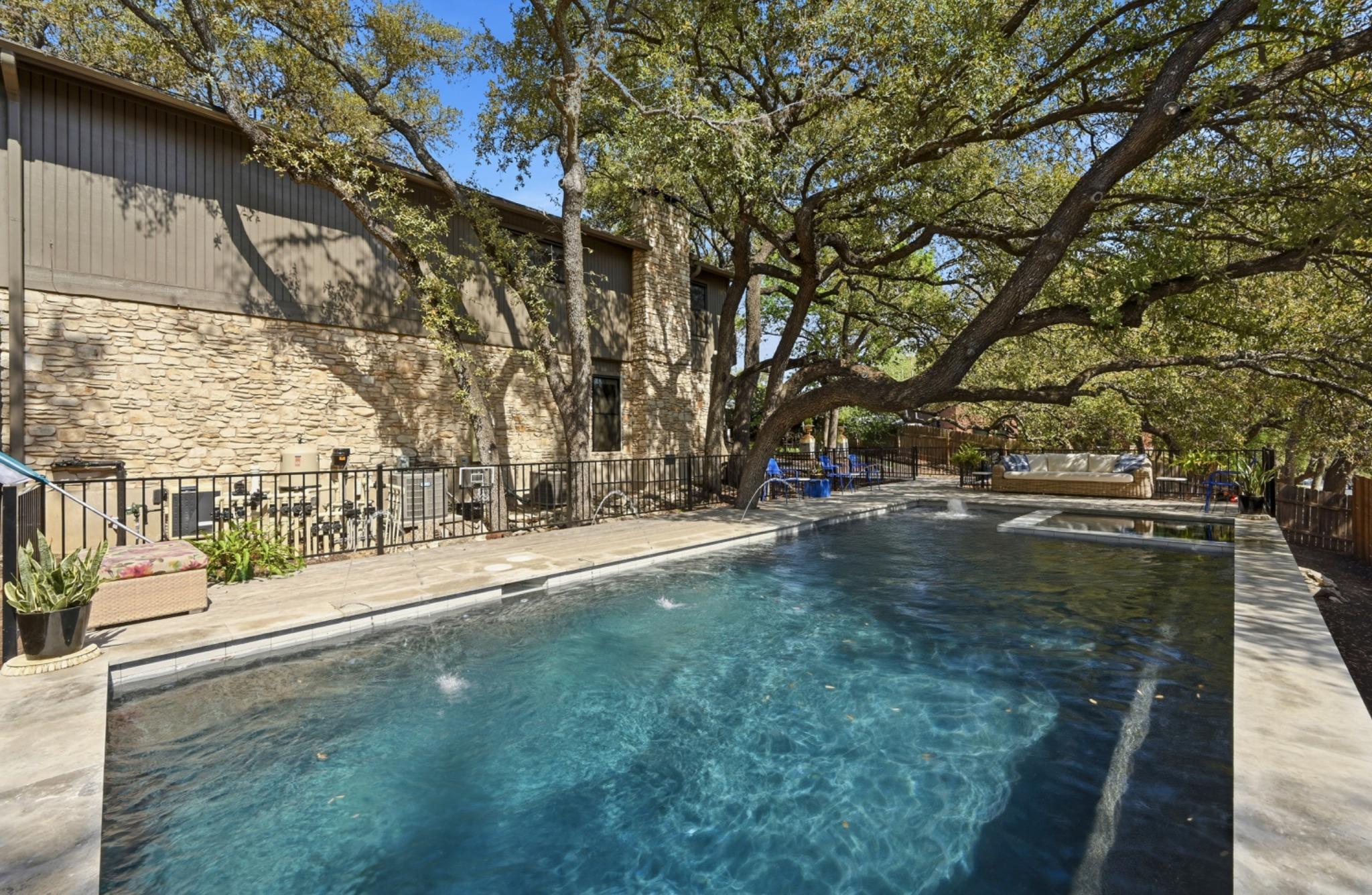 3100 Honey Tree Lane Austin TX 78746