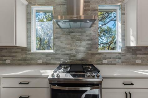 300 Bedford Drive Spicewood TX 78669