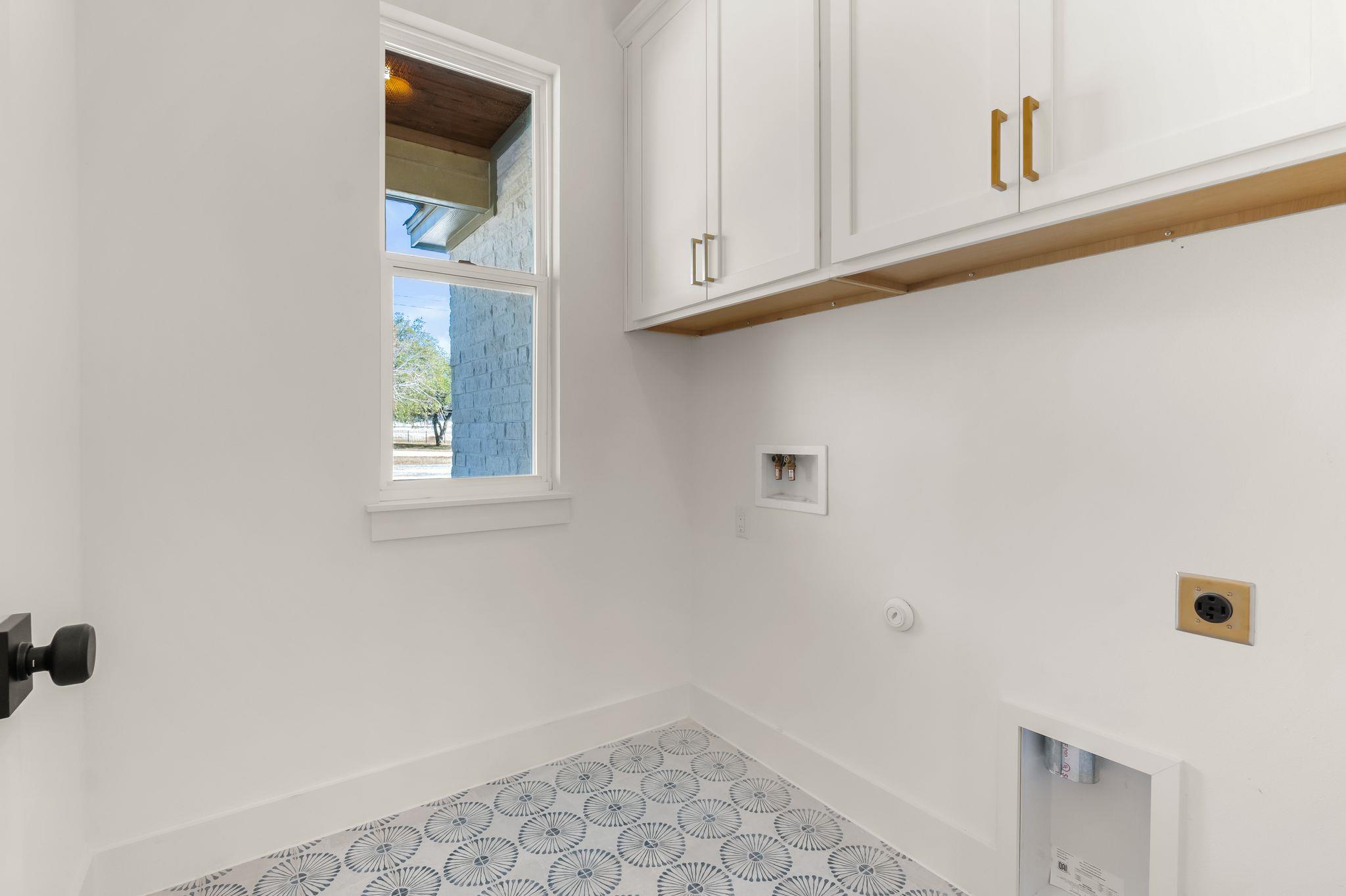 300 Bedford Drive Spicewood TX 78669