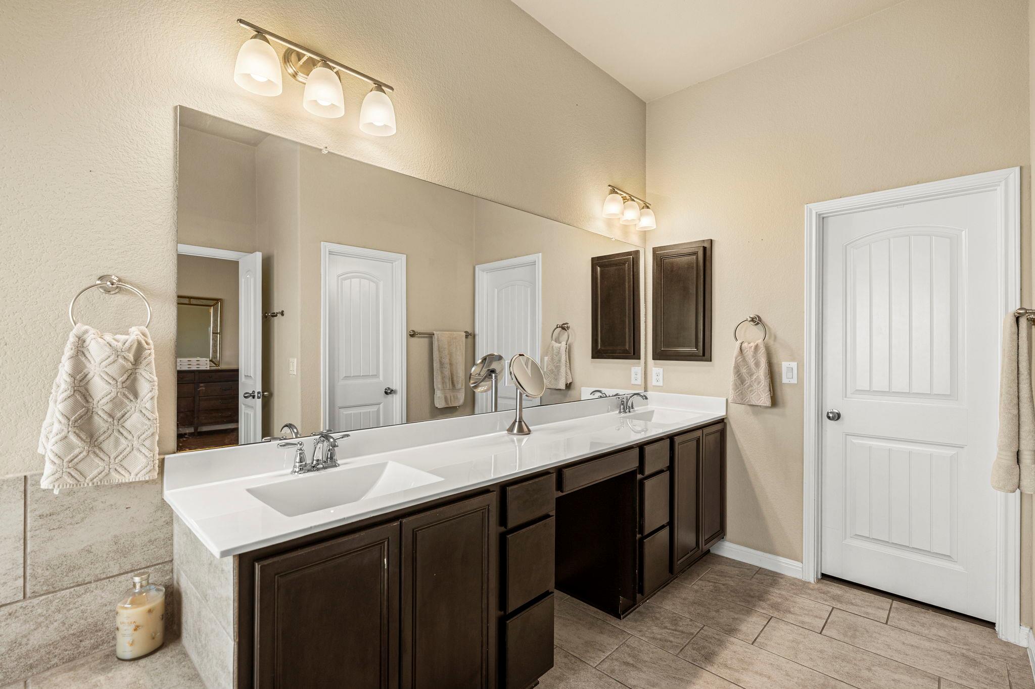 11412 Reading Way Austin TX 78717