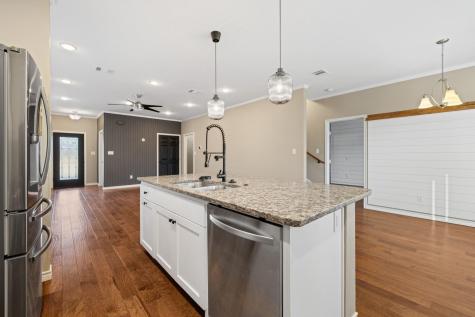 609A W 7th Street Taylor TX 76574