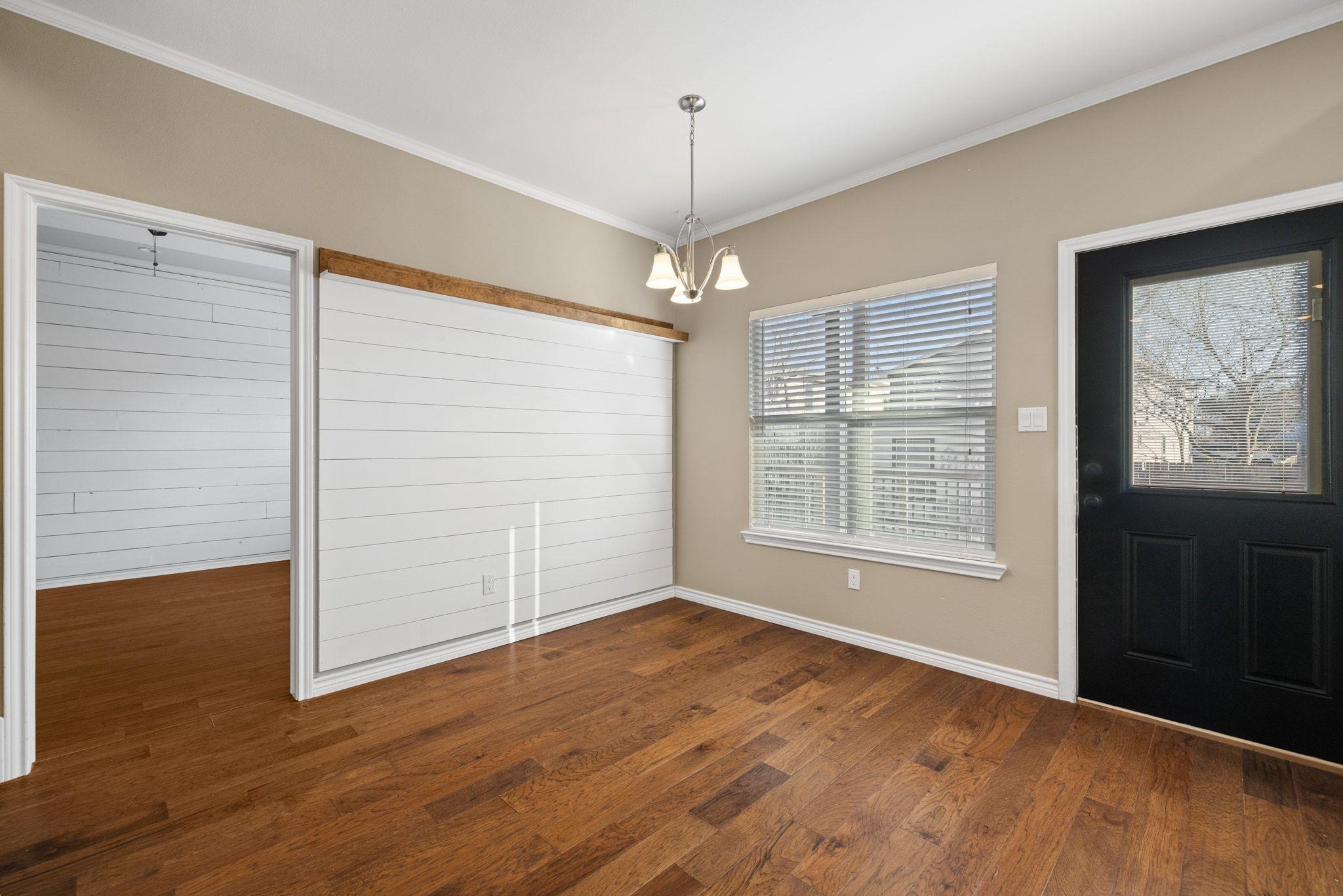 609A W 7th Street Taylor TX 76574