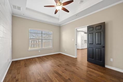 609A W 7th Street Taylor TX 76574