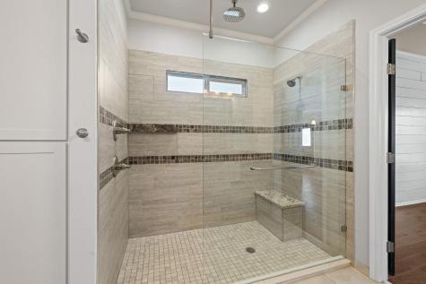 609A W 7th Street Taylor TX 76574