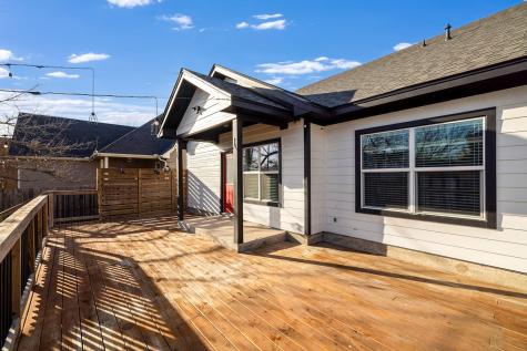 609A W 7th Street Taylor TX 76574