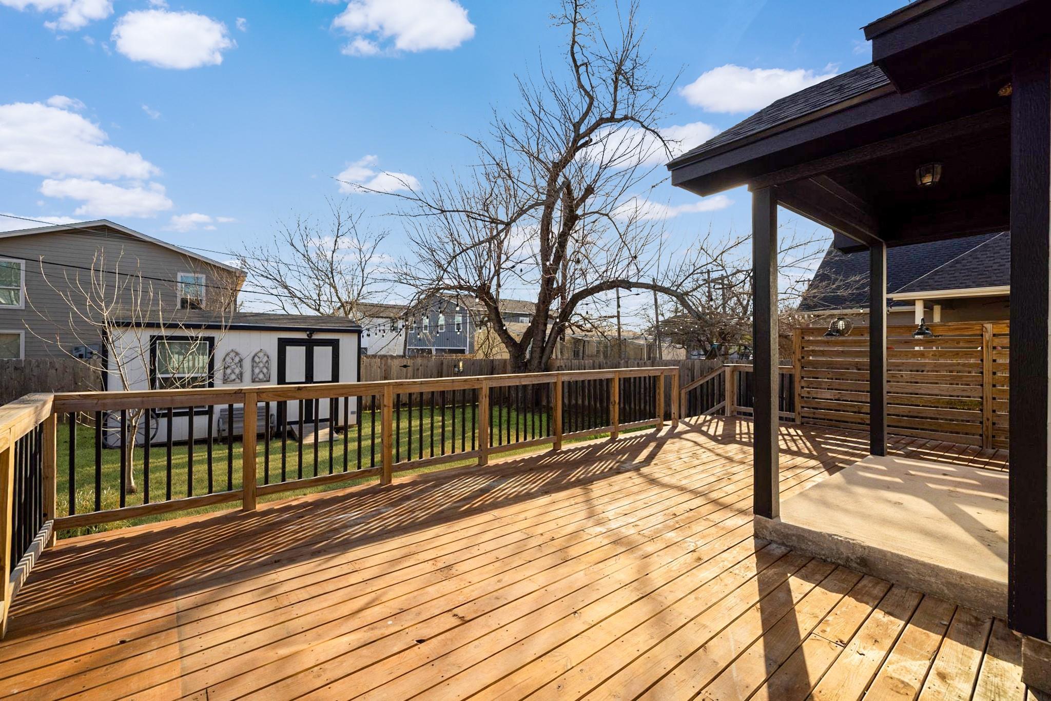 609A W 7th Street Taylor TX 76574