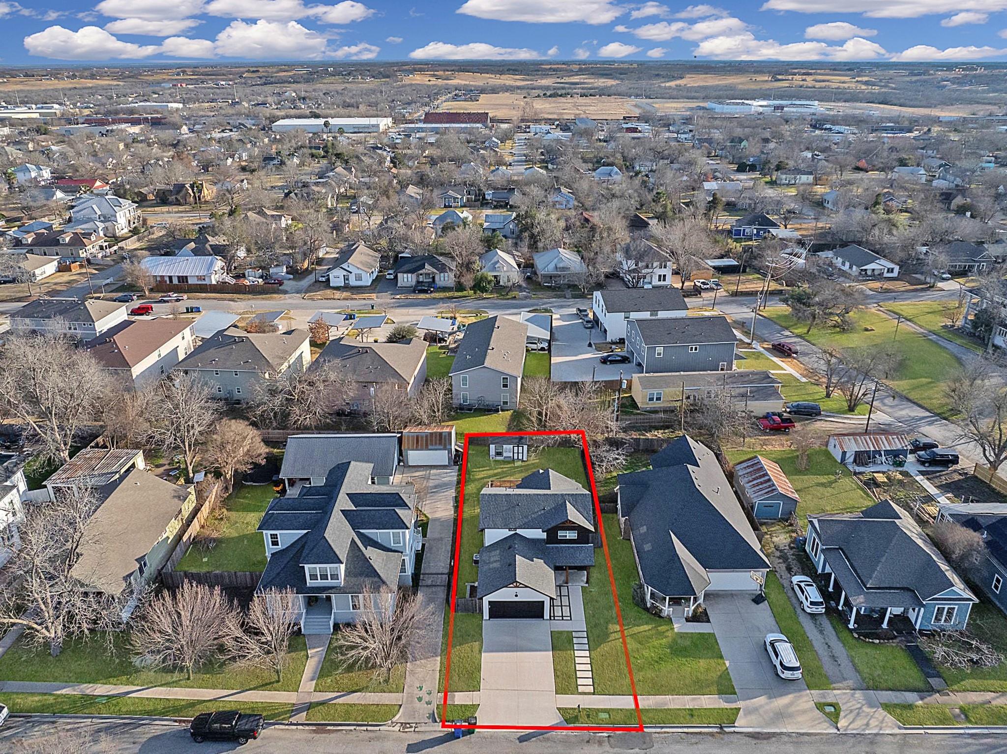 609A W 7th Street Taylor TX 76574