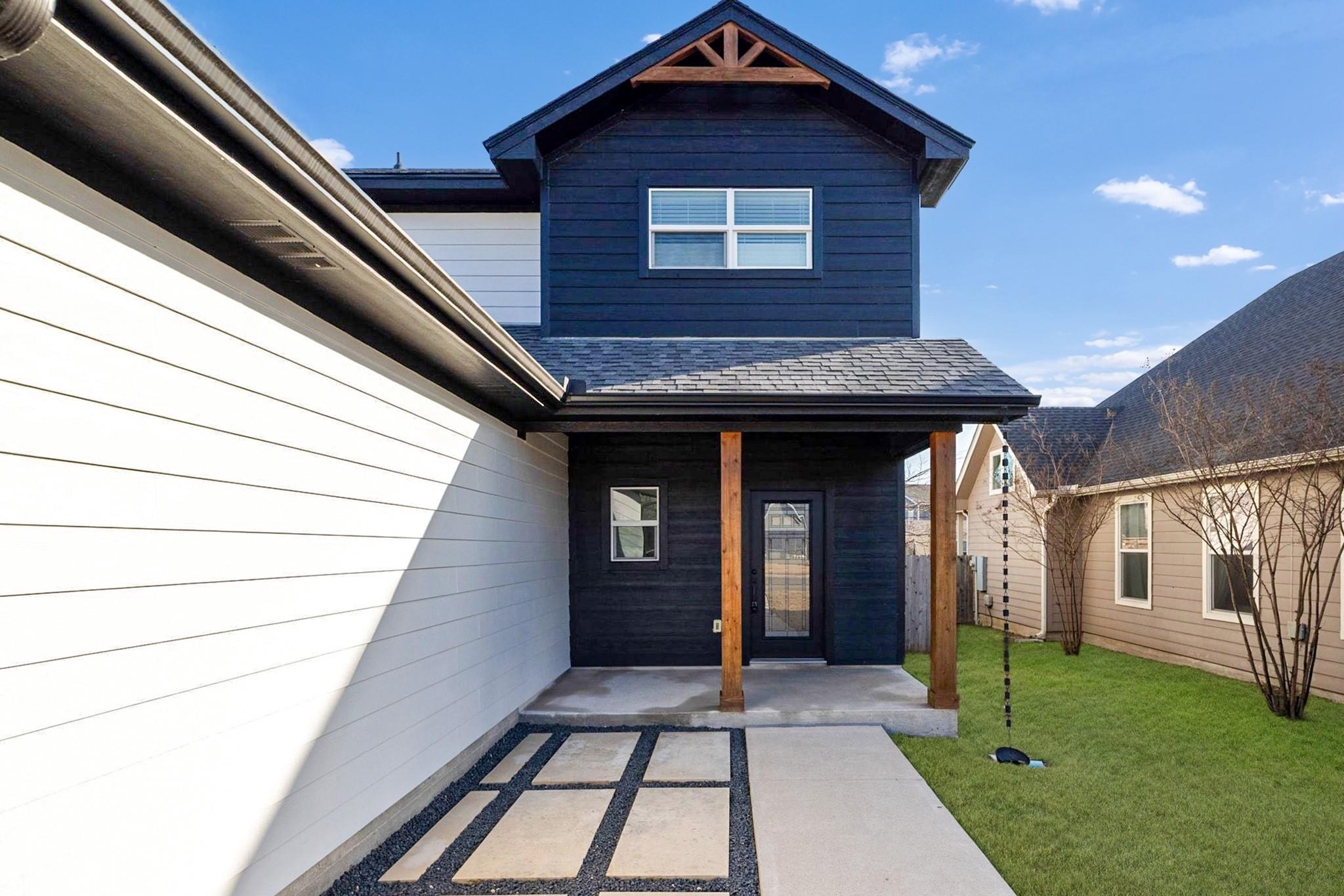 609A W 7th Street Taylor TX 76574