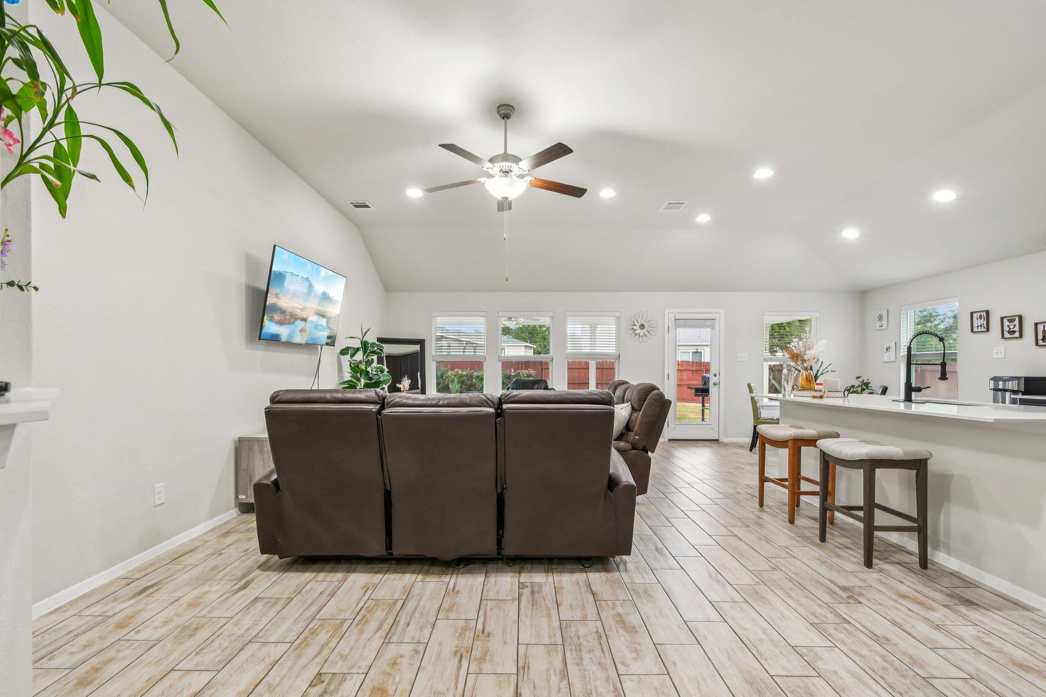 1909 Omaha Drive Lago Vista TX 78645