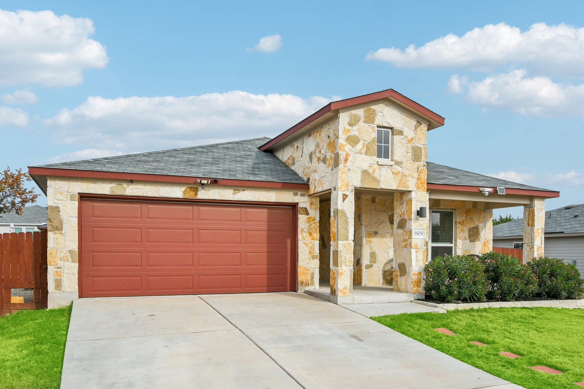 1909 Omaha Drive Lago Vista TX 78645