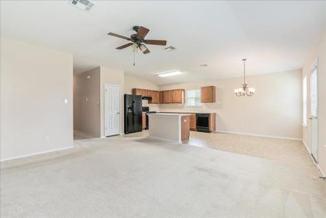 103 Wren Cove Hutto TX 78634