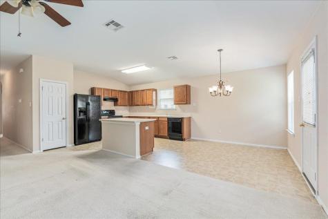 103 Wren Cove Hutto TX 78634