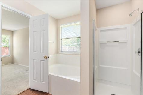103 Wren Cove Hutto TX 78634