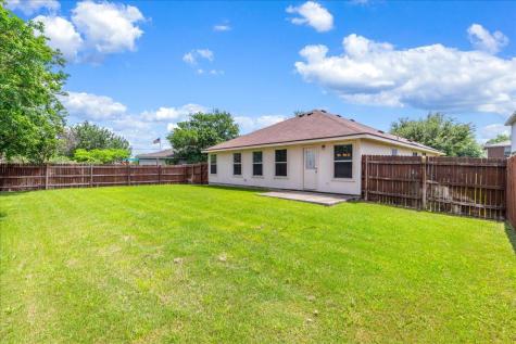 103 Wren Cove Hutto TX 78634
