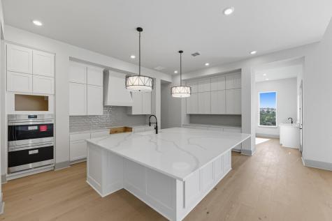 912 Bristol Creek Bend Lakeway TX 78738