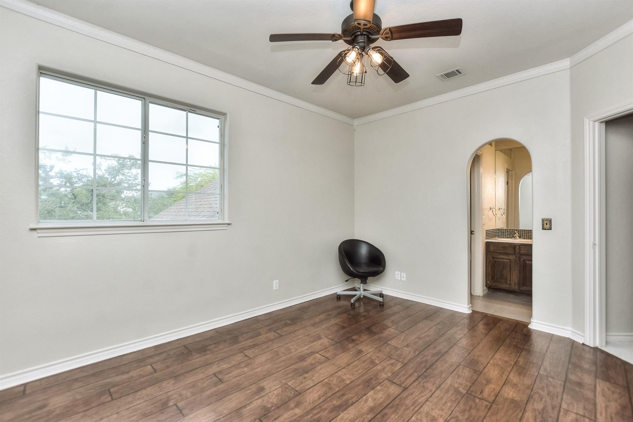 9807 Nepal Cove Austin TX 78717