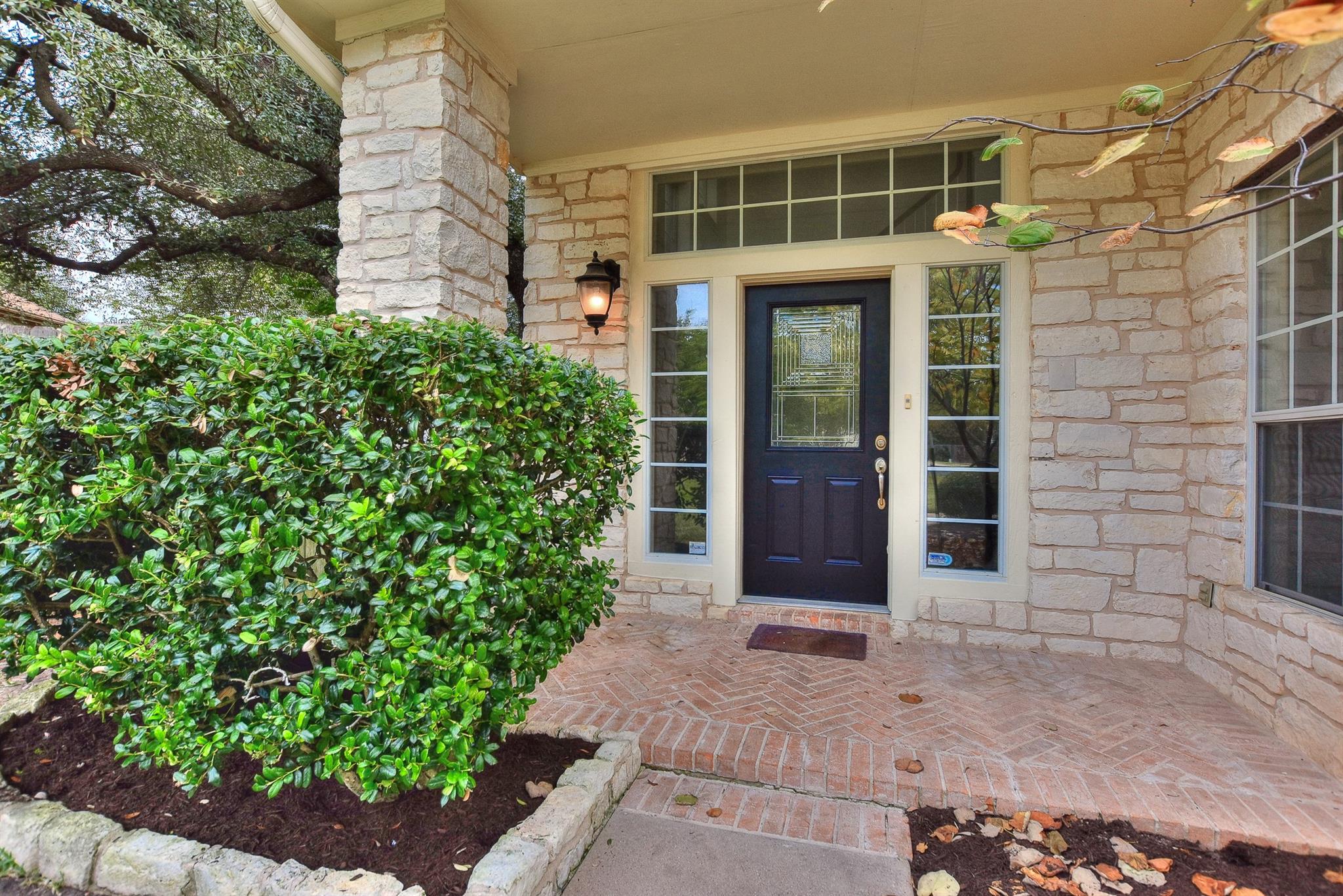 9807 Nepal Cove Austin TX 78717