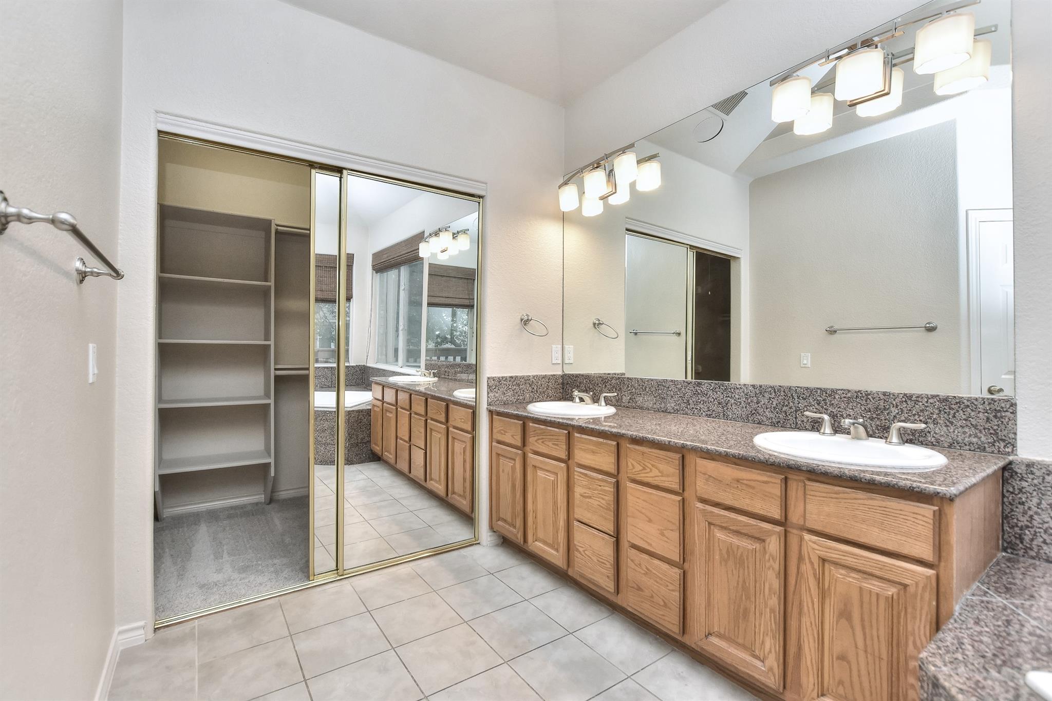 9807 Nepal Cove Austin TX 78717