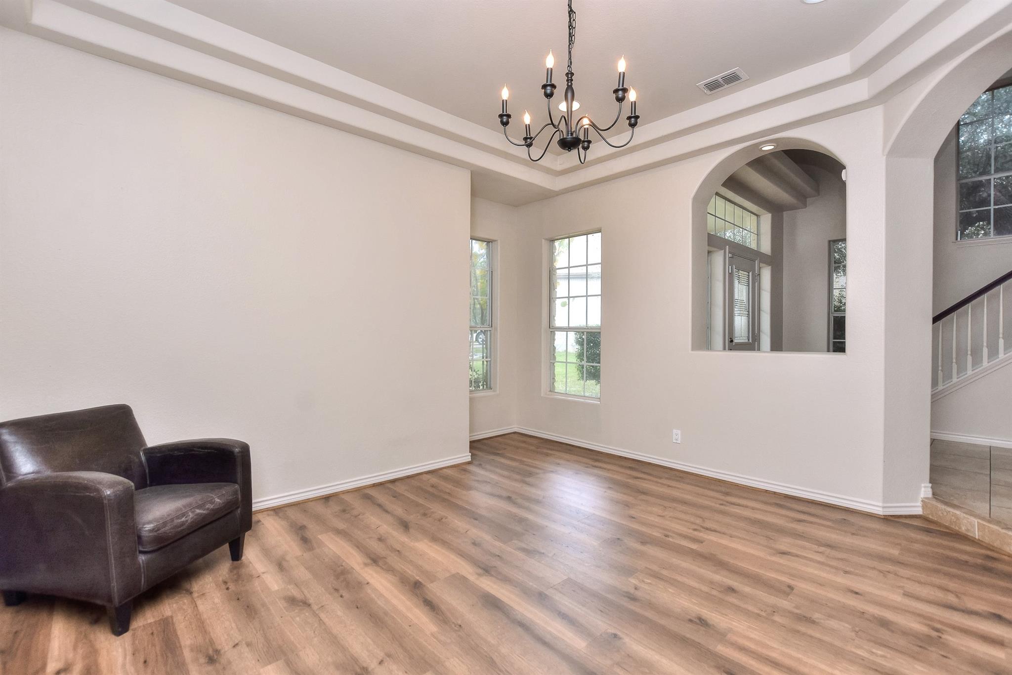 9807 Nepal Cove Austin TX 78717