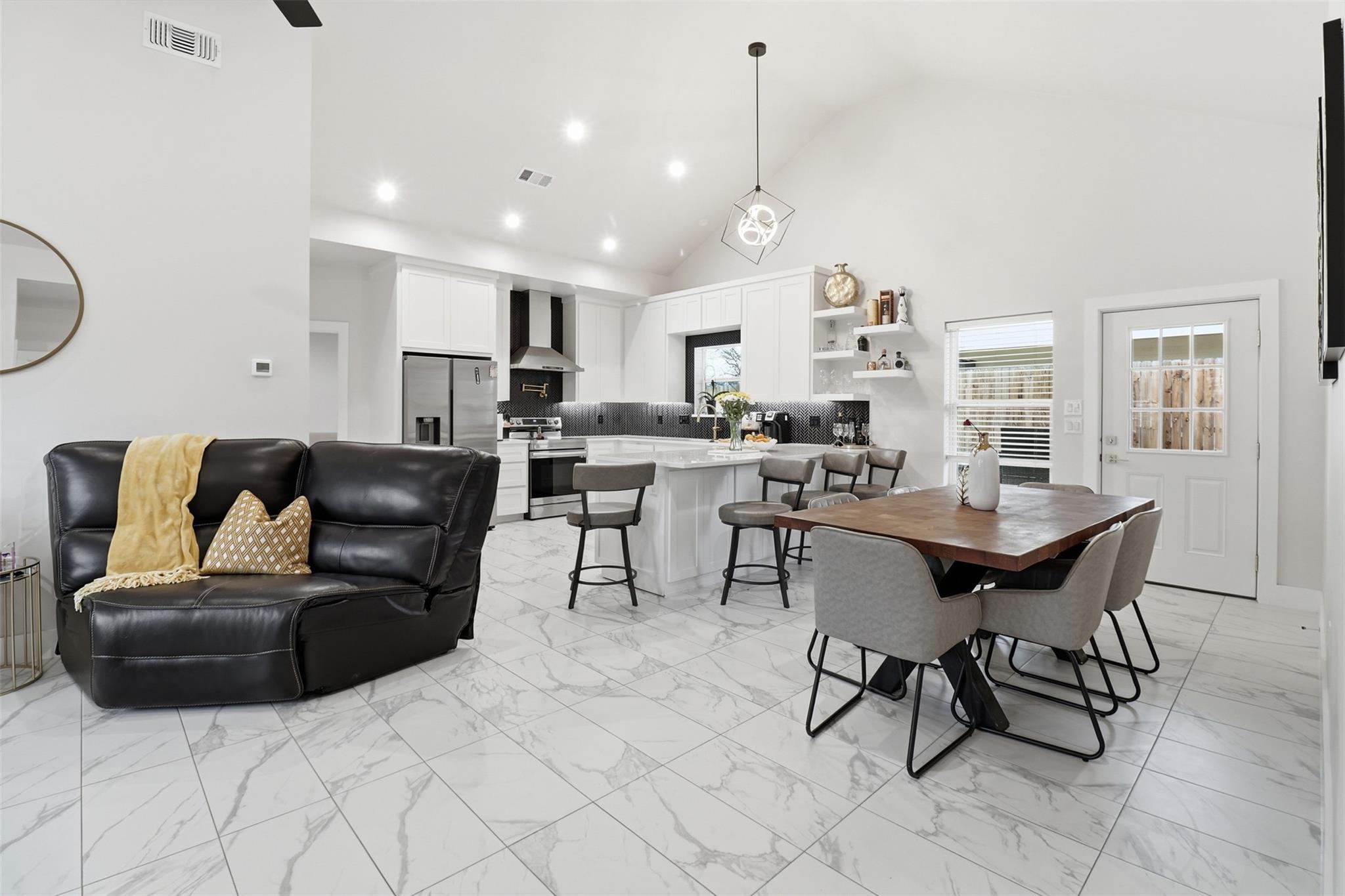 1515 Valley High Lane Granite Shoals TX 78654