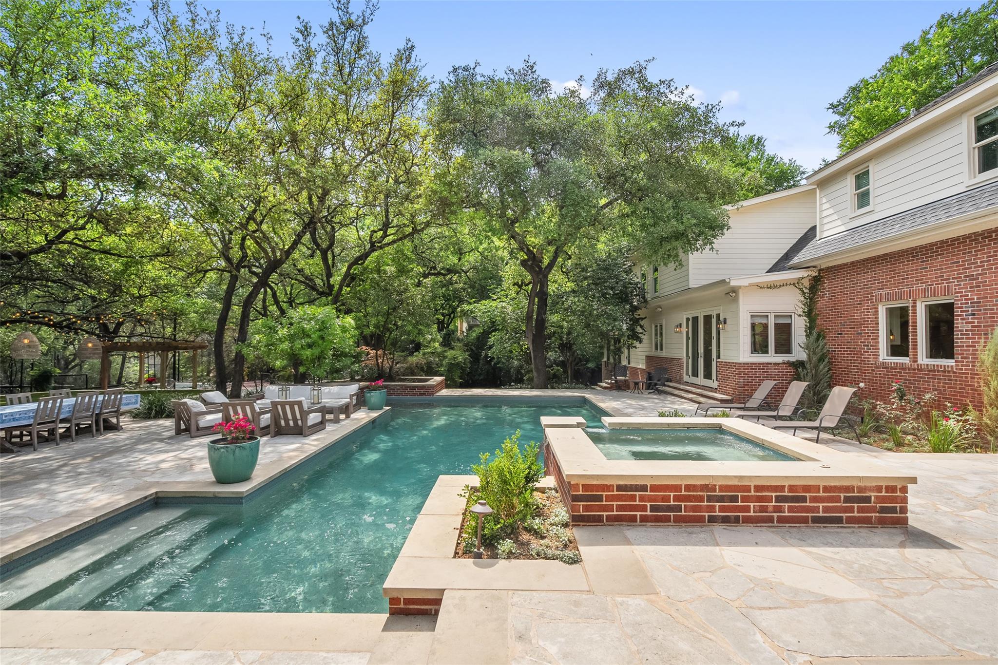 2601 Buckminster Court Austin TX 78746