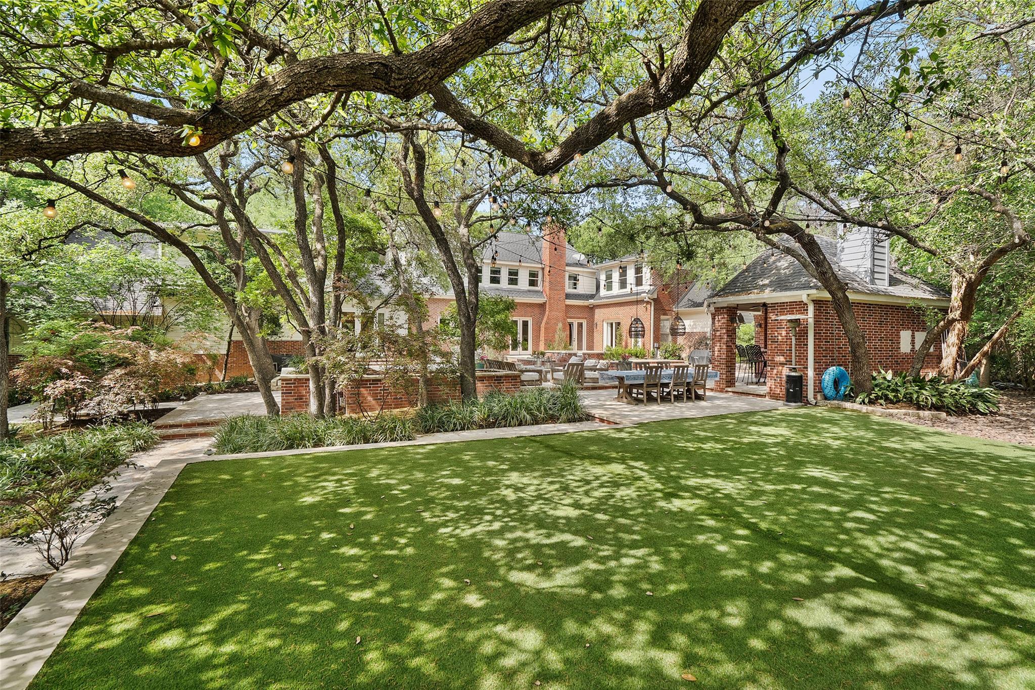 2601 Buckminster Court Austin TX 78746