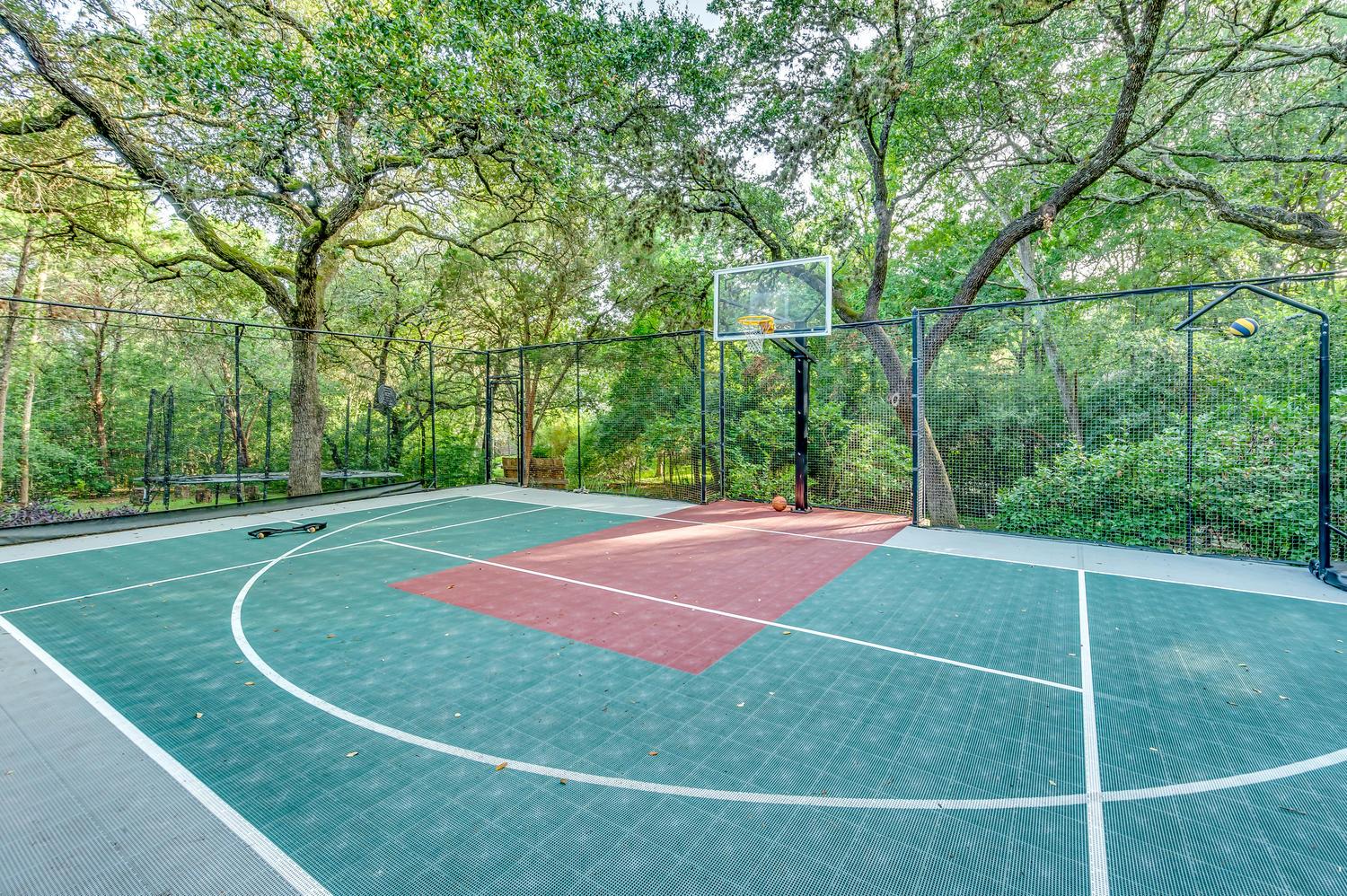 2601 Buckminster Court Austin TX 78746